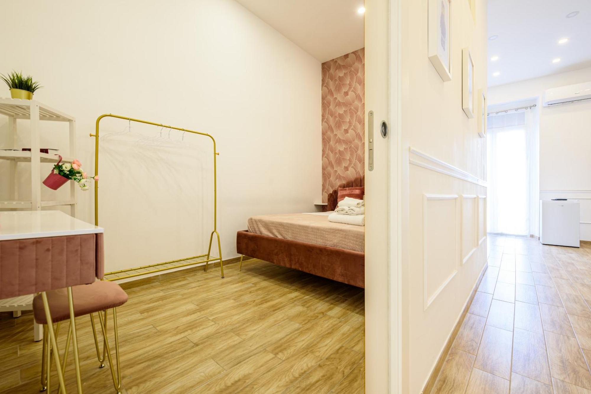 Luxury Apartment In Central City Napoli Dış mekan fotoğraf