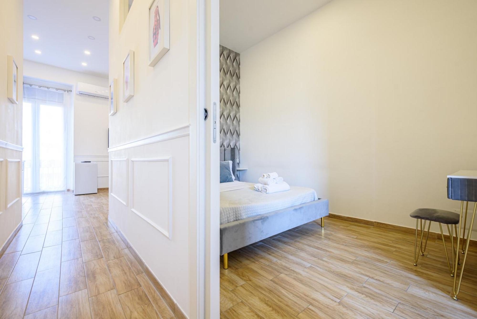 Luxury Apartment In Central City Napoli Dış mekan fotoğraf
