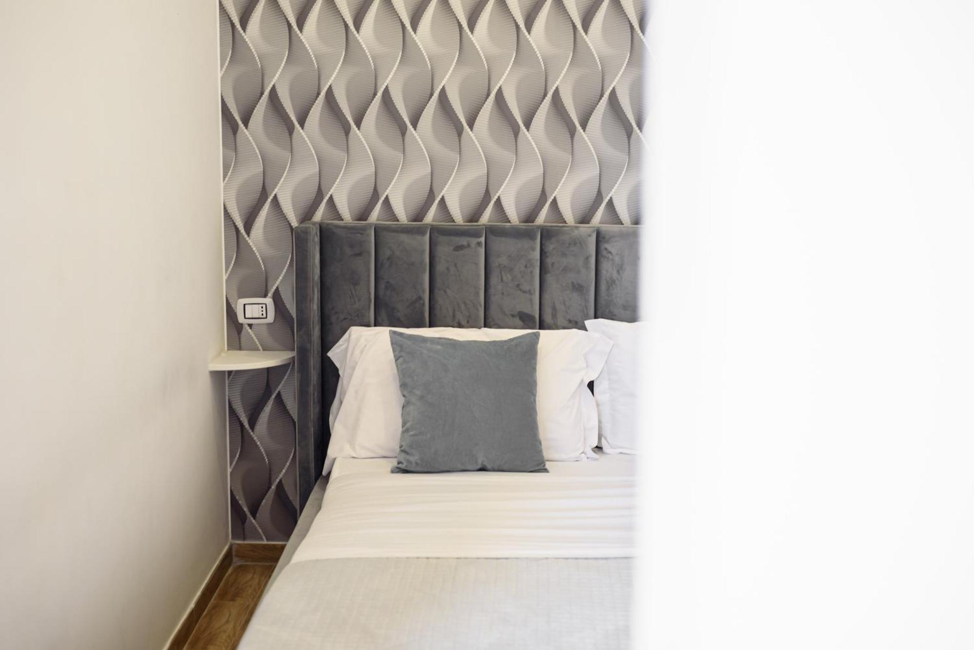 Luxury Apartment In Central City Napoli Dış mekan fotoğraf