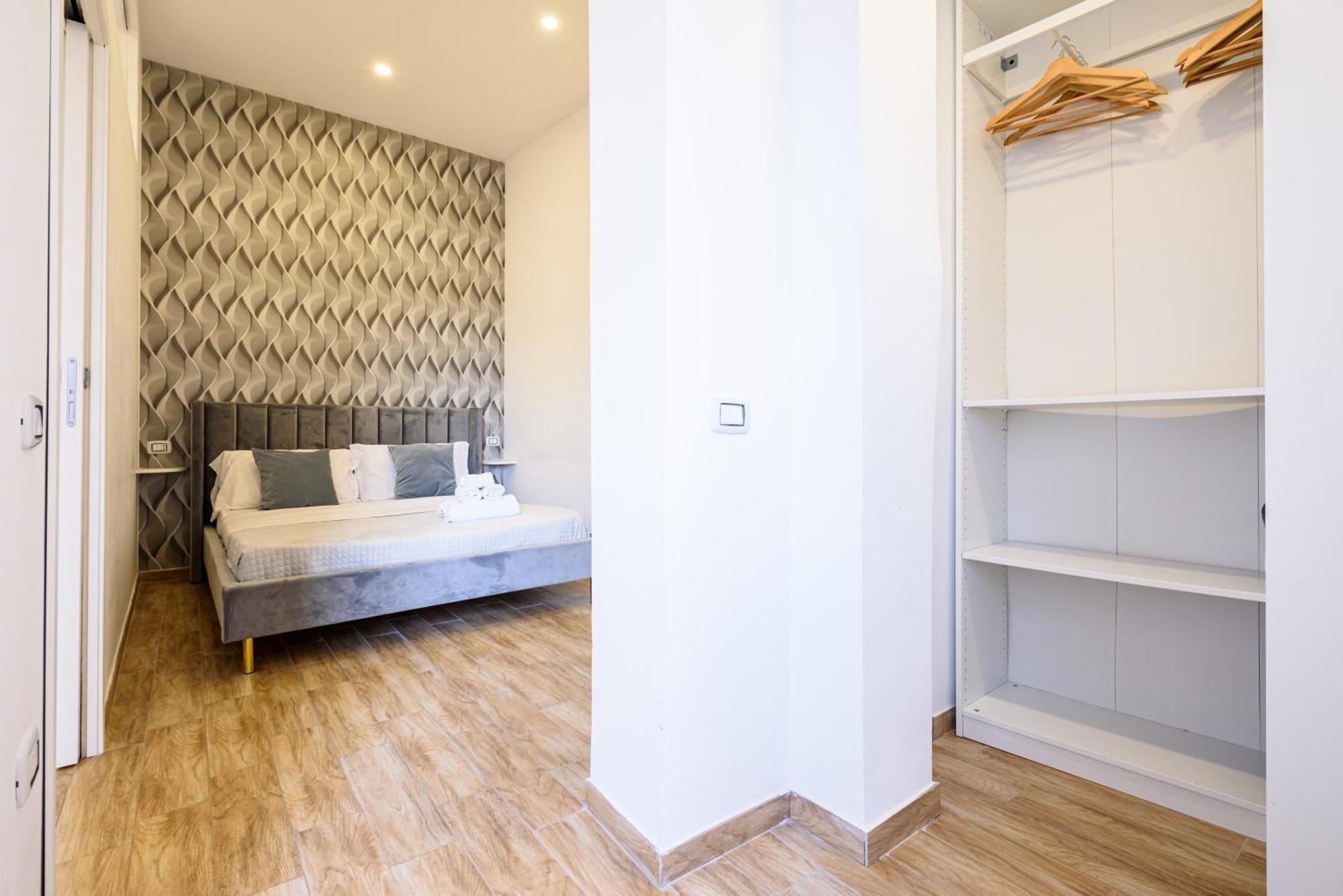 Luxury Apartment In Central City Napoli Dış mekan fotoğraf
