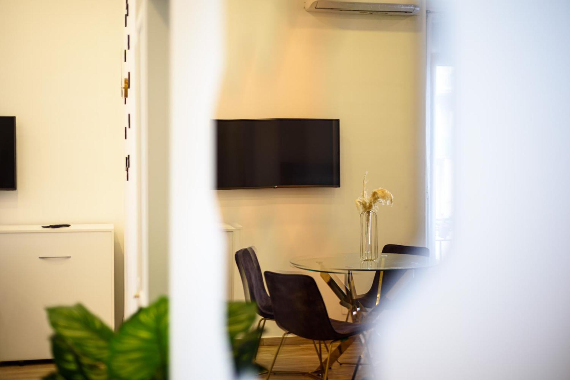 Luxury Apartment In Central City Napoli Dış mekan fotoğraf