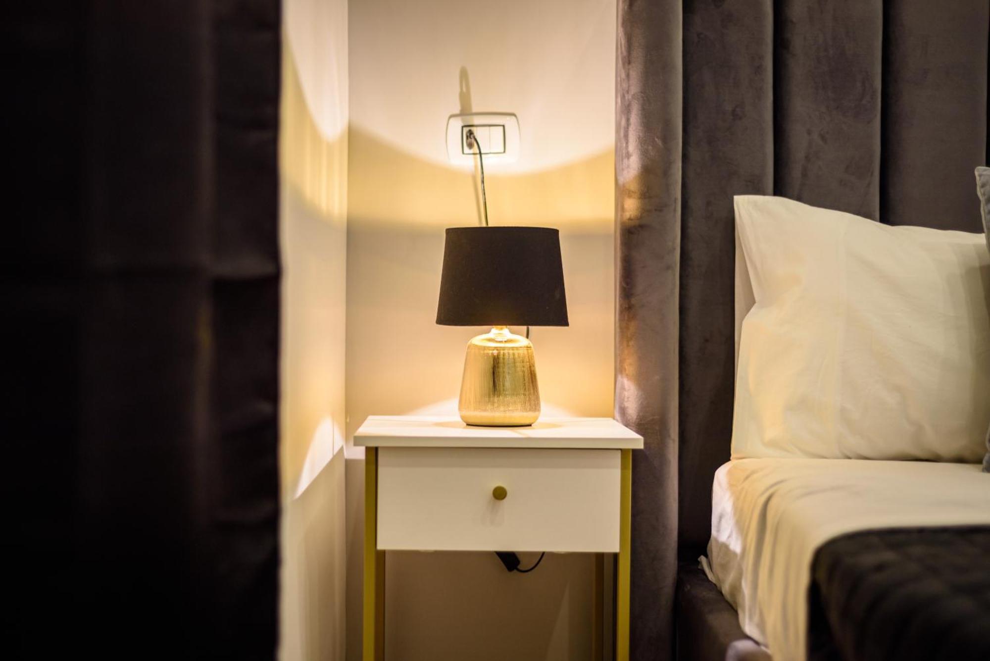 Luxury Apartment In Central City Napoli Dış mekan fotoğraf